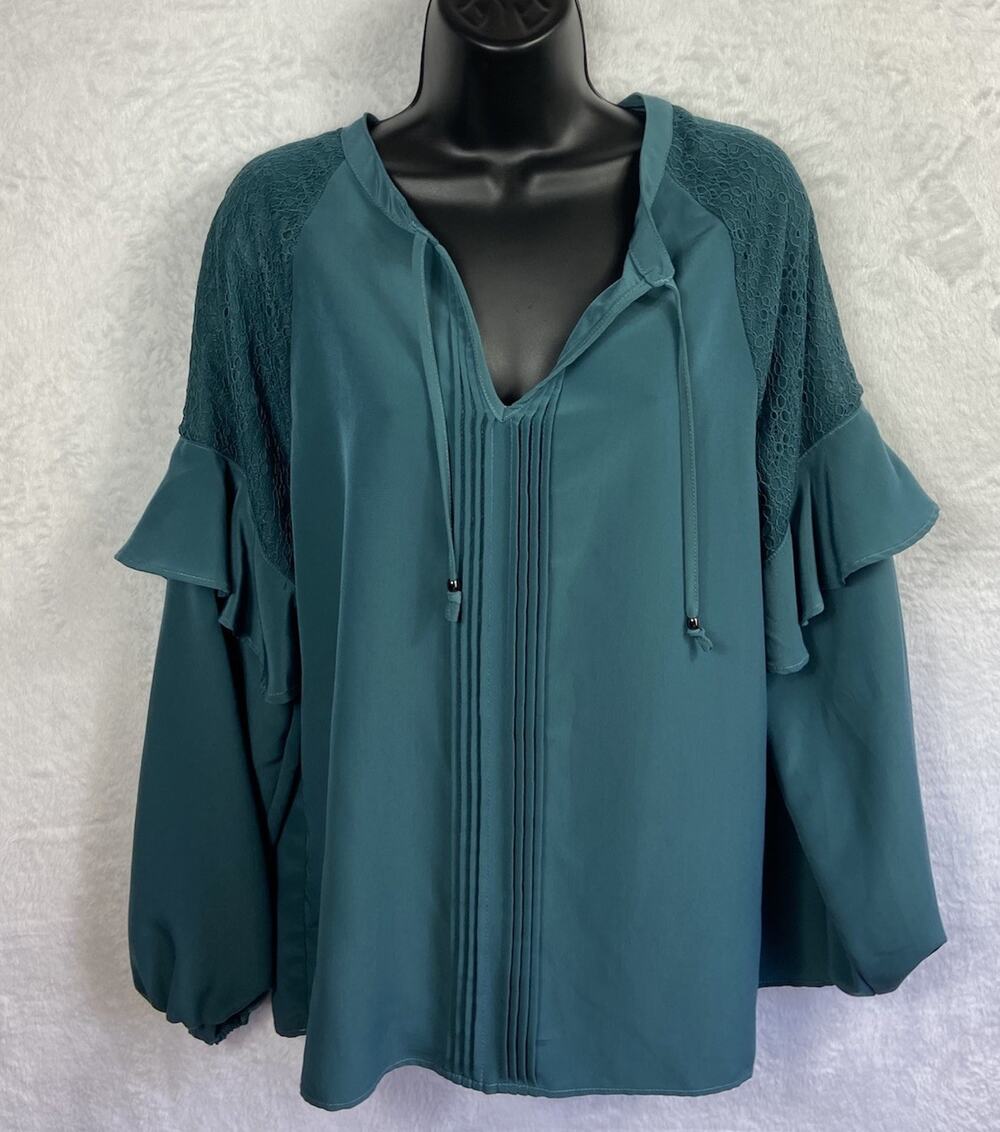 Halston NWT Ruffle Blouse Women’s Tie Neck Lace Peasant Sleeves Emerald Large